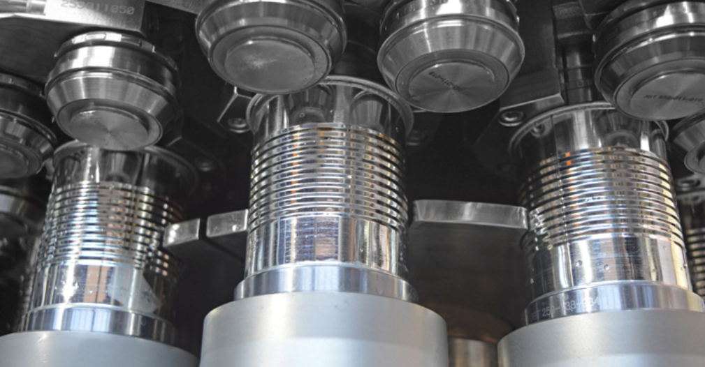 Still the preferred RTD packaging for consumers: metal cans pictured in a JBT can seamer Still the preferred RTD packaging for consumers: metal cans pictured in a JBT can seamer