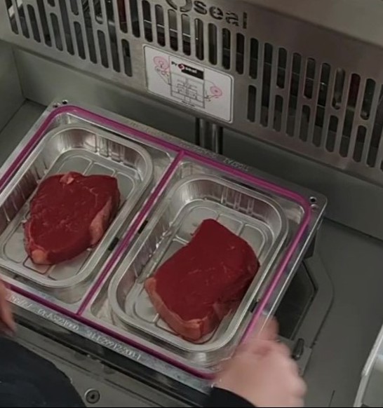Tray Sealing Semi Automatic Beef