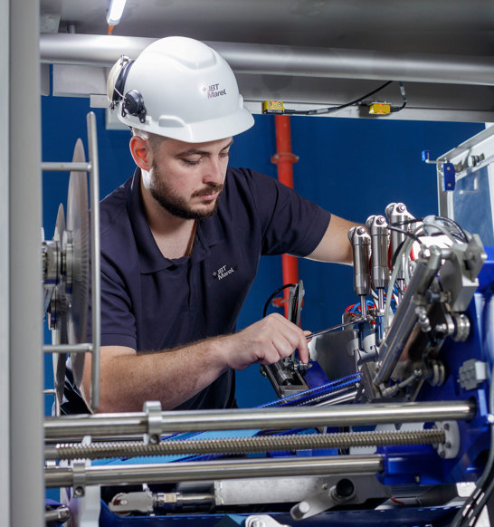 Service General Technicians 2