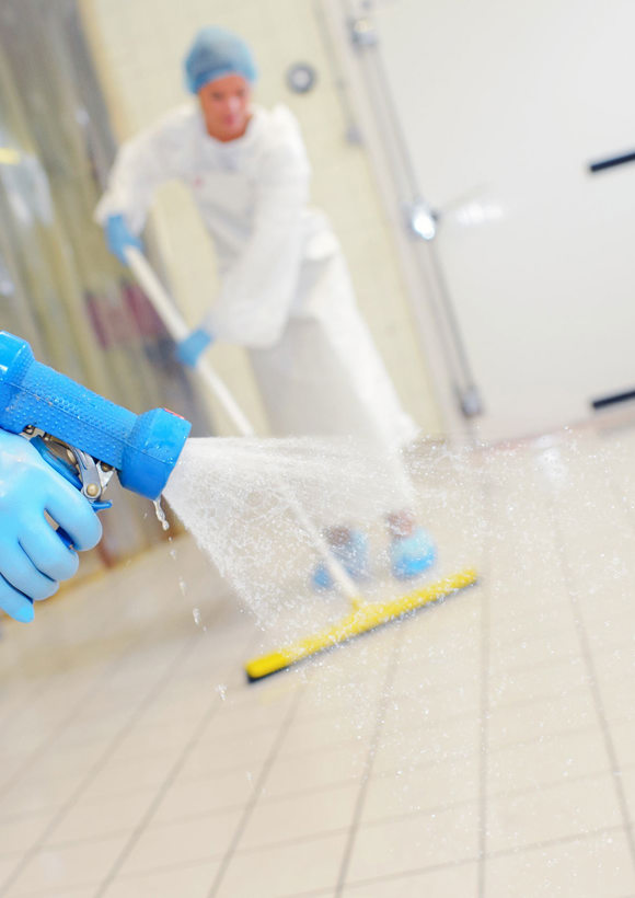 Service KnowHow: Top tips to maximize your freezer uptime with smarter cleaning strategies